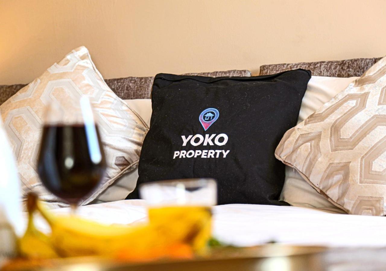 Yoko's City Centre Haven: Smart Comfort with Parking Villa Milton Keynes Exterior photo